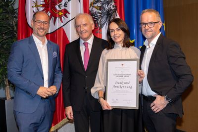 Ehrung Traditionsbetrieb Aichner Quer