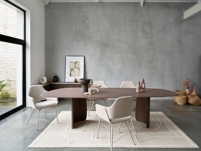 Sessel Lola & Tisch Dolmen von Mobitec